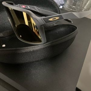 Oakley Men’s Sutro Sunglasses / Prizm